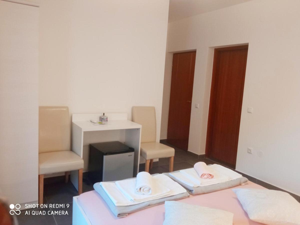 Guesthouse Kod Irene Carnac Ngoại thất bức ảnh