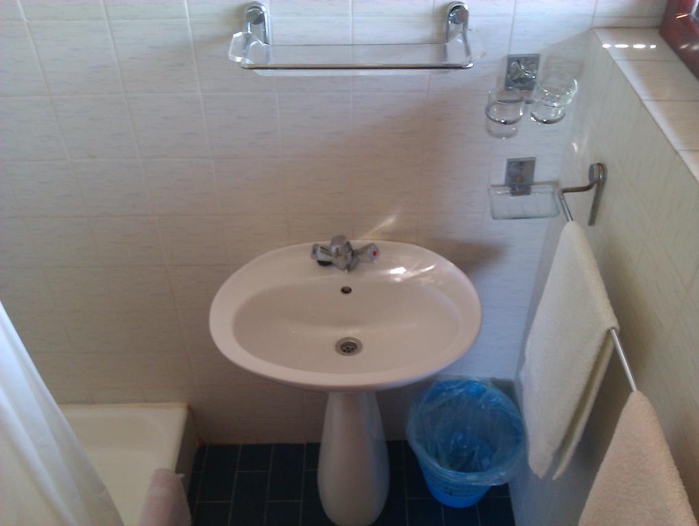 Guesthouse Kod Irene Carnac Phòng bức ảnh